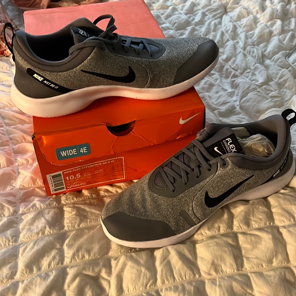 NIB. Never worn. Men’s Nike shoes